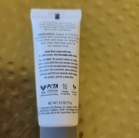 NWT Pür 4-in-1 Cloud Cream Gel to Water Hydrating Essence 15 g - Picture 2 of 3